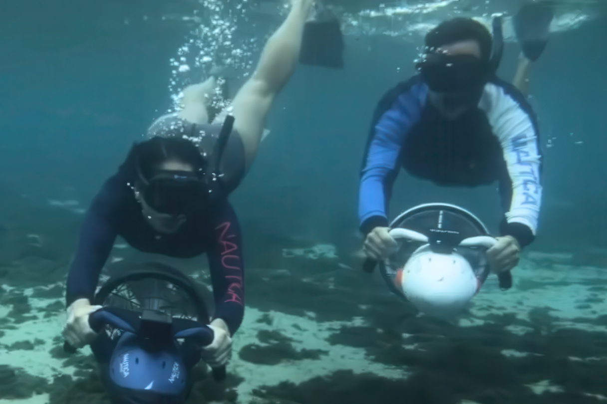 LIGHTWEIGHT & DEPTH-RATED: BUILT FOR RECREATIONAL DIVERS