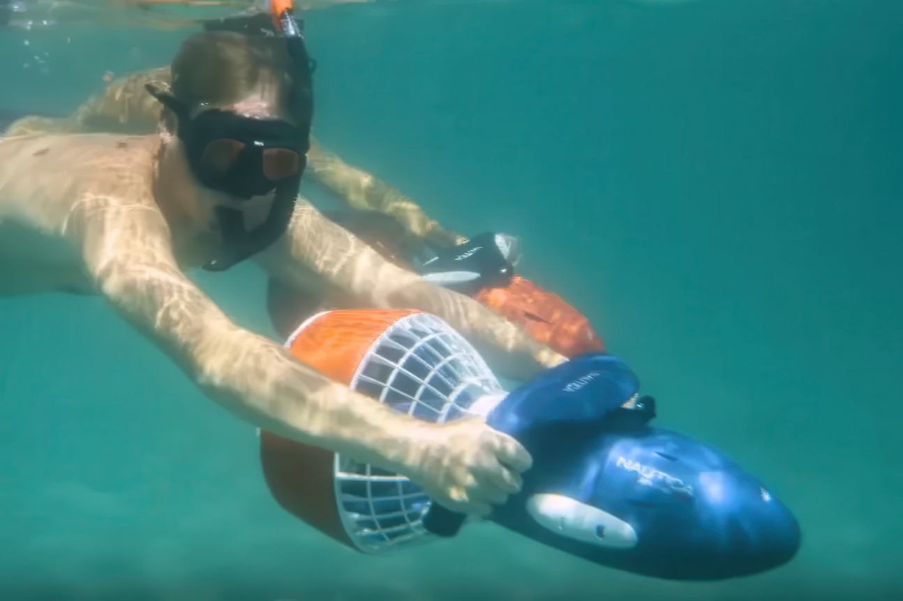 DEPTH-RATED TO 30M: BUILT FOR REEFS, LAKES AND COASTAL DIVING